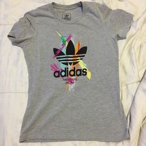 ADIDAS - Grey short sleeved shirt